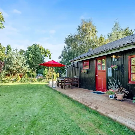 Heraldine - 400m From The Sea By Interhome